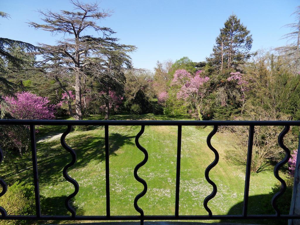 릴 주르당 Chateau De Clermont-Saves B&B 객실 사진