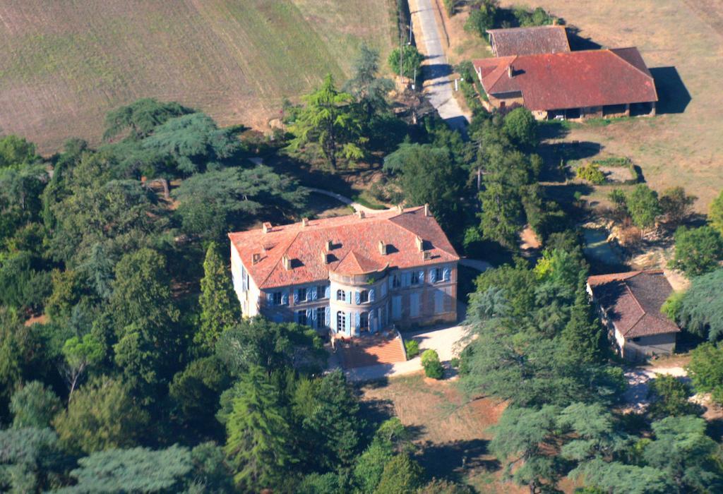 릴 주르당 Chateau De Clermont-Saves B&B 외부 사진